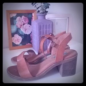 Brown leather sandals